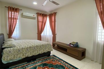 BANDAR ENSTEK (JENTAYU)