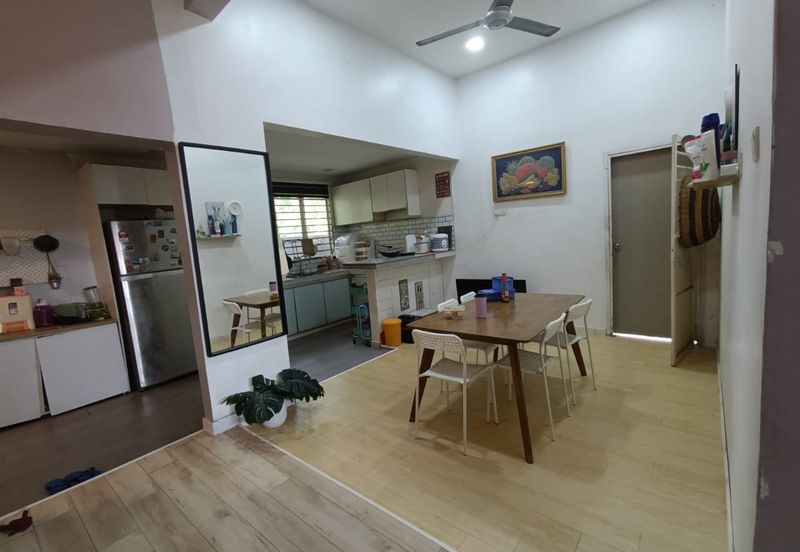 Pulau Indah ( Pulau Lumut )