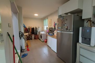 Pulau Indah ( Pulau Lumut )