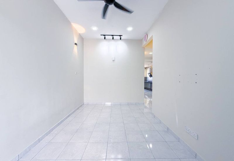 Jalan Teluk Panglima Garang 28/1