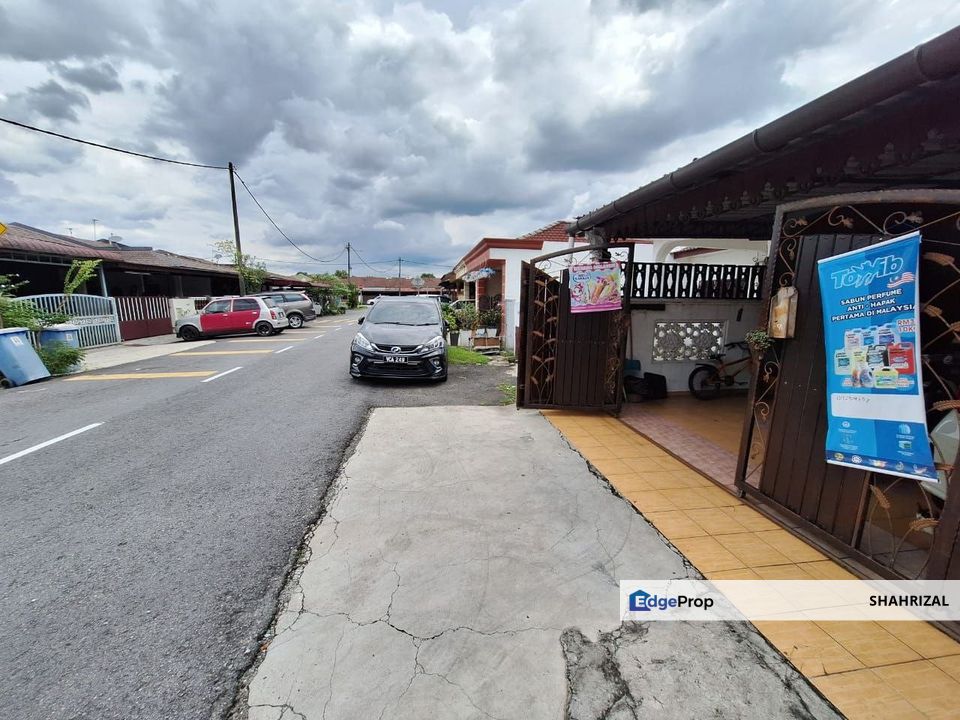 Rumah Cantik Sangat Untuk Dijual Di Taman Perwira, Sijangkang, T.P. Garang. , Selangor, Telok Panglima Garang