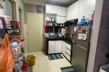 Akasia Apartment ( Setia Alam )