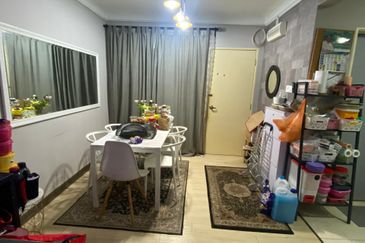 Akasia Apartment ( Setia Alam )