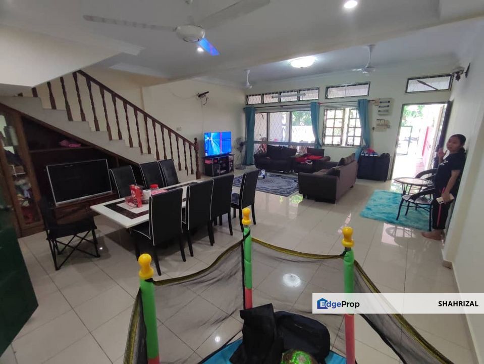 Double Storey Taman Gembira (Happy Garden) Klang Lorong Serampang, Selangor, Klang