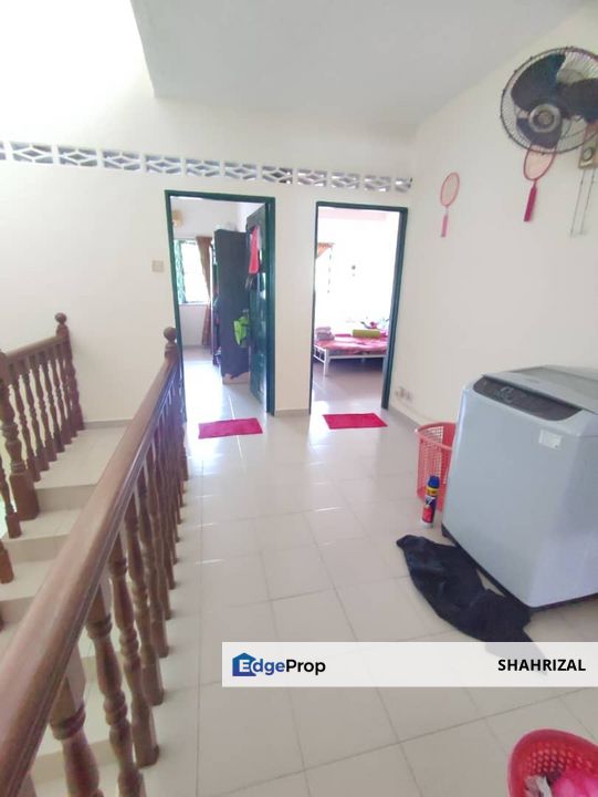 Double Storey Taman Gembira (Happy Garden) Klang Lorong Serampang, Selangor, Klang