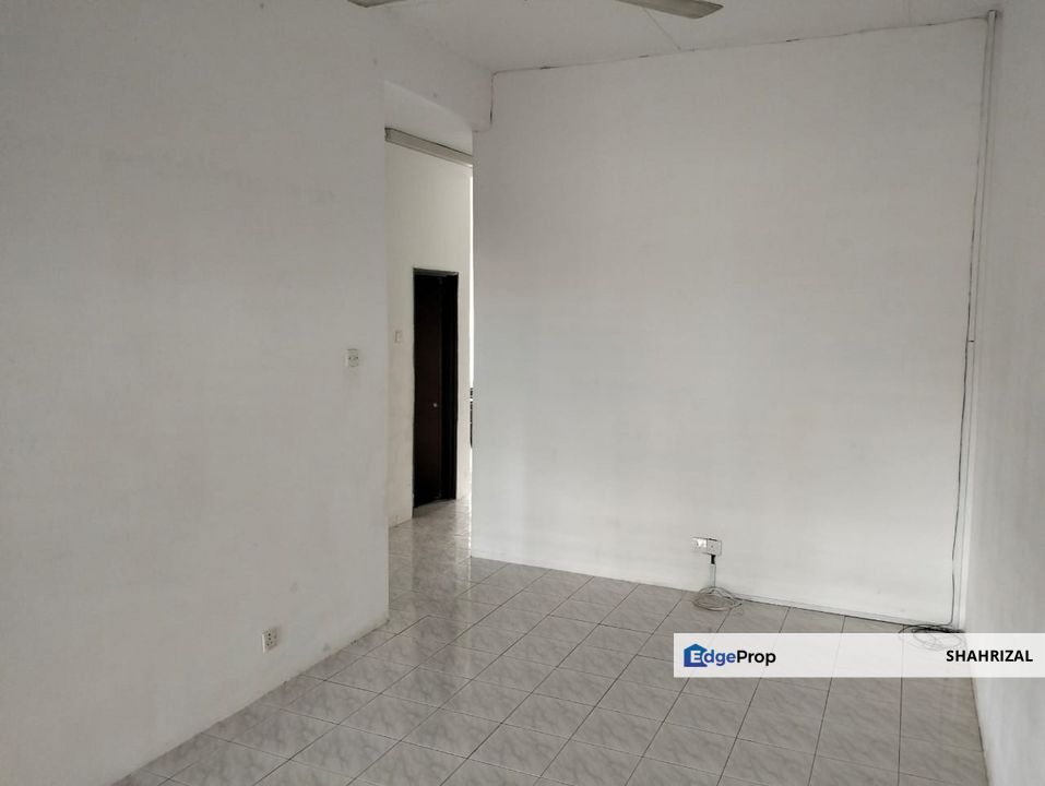 Teres Setingkat Bukit Naga Freehold, Selangor, Shah Alam