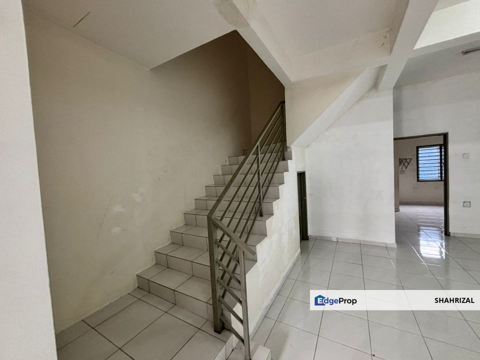 Double Storey Terrace House Bukit Naga Seksyen 32 Shah Alam, Selangor, Shah Alam