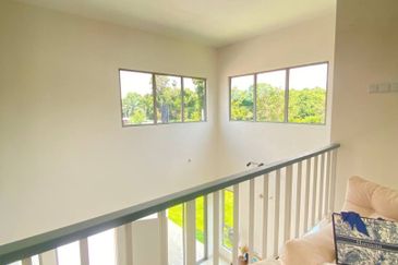 Pulau Indah ( Pulau Lumut )