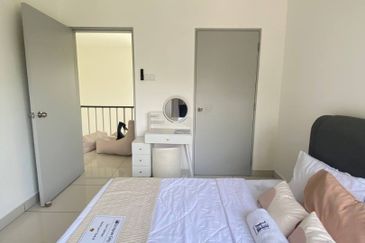 Pulau Indah ( Pulau Lumut )