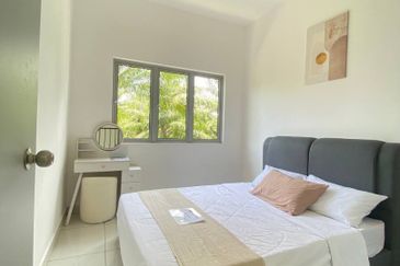 Pulau Indah ( Pulau Lumut )