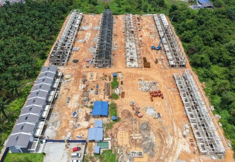 Pulau Indah ( Pulau Lumut )