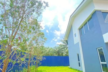 Pulau Indah ( Pulau Lumut )