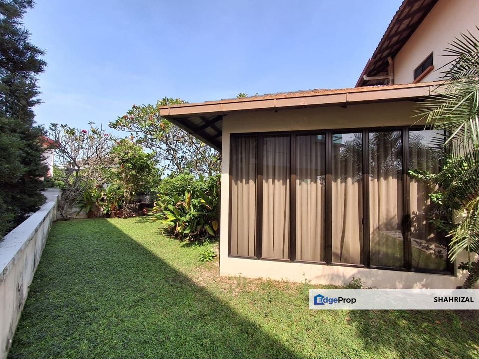 FREEHOLD 2 STOREY BUNGALOW IN KG. TUNKU, PETALING JAYA, Selangor, Petaling Jaya