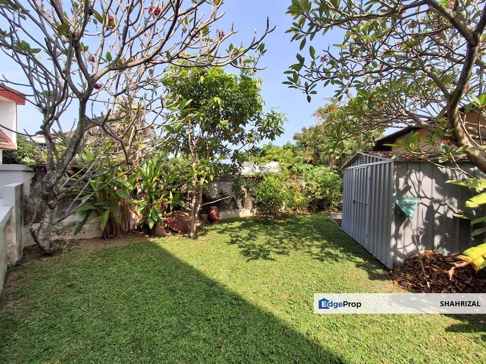 FREEHOLD 2 STOREY BUNGALOW IN KG. TUNKU, PETALING JAYA, Selangor, Petaling Jaya