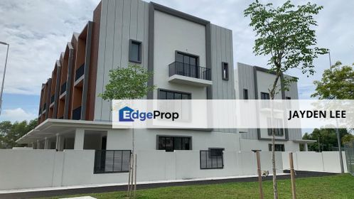 Endlot 3 Storey taman putra prima Puchong Gated Guarded , Selangor, Puchong