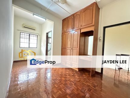 Renovated Double Storey Jalan Nuri Bandar Puchong Jaya Gated Guarded, Selangor, Puchong