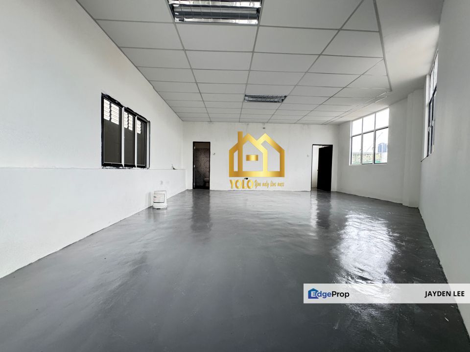 Corner Unit Link Factory 1.5 Storey Jalan Nilam Taman Teknologi Tinggi Subang / Subang High-tech Industrial Park, Selangor, Subang Jaya