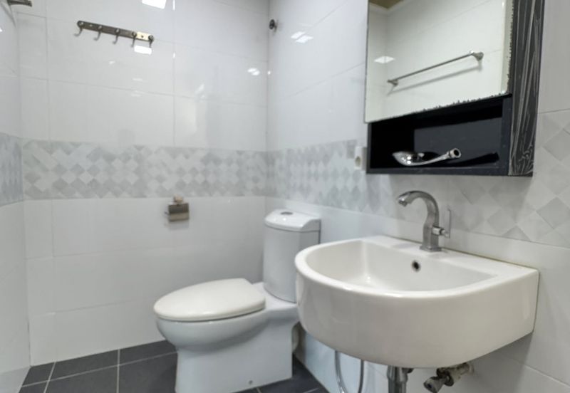 De Tropicana Condominium