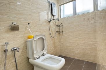 De Tropicana Condominium