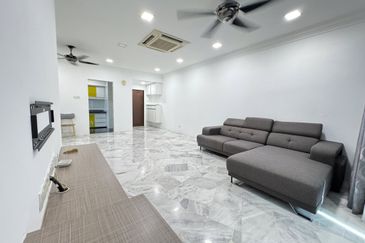 De Tropicana Condominium