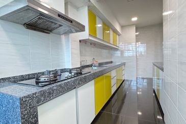 De Tropicana Condominium