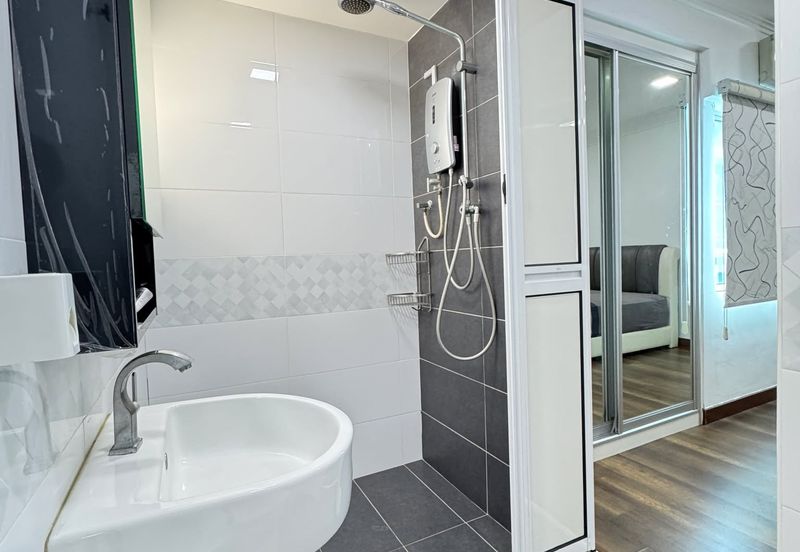 De Tropicana Condominium