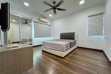 De Tropicana Condominium