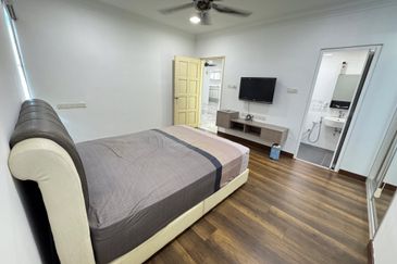 De Tropicana Condominium