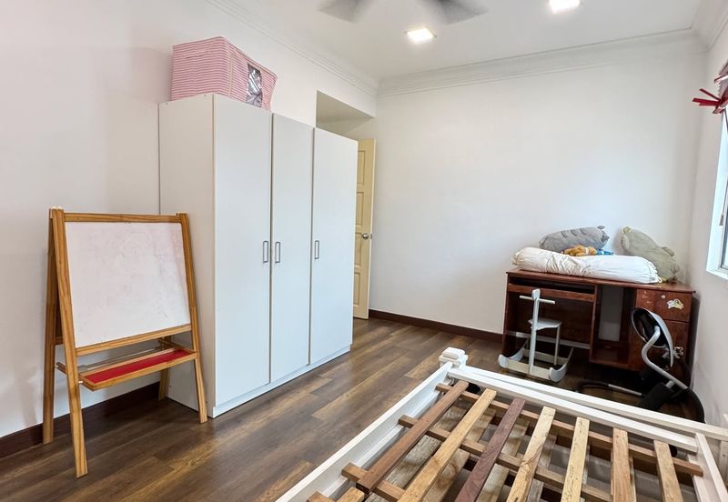 De Tropicana Condominium