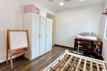 De Tropicana Condominium