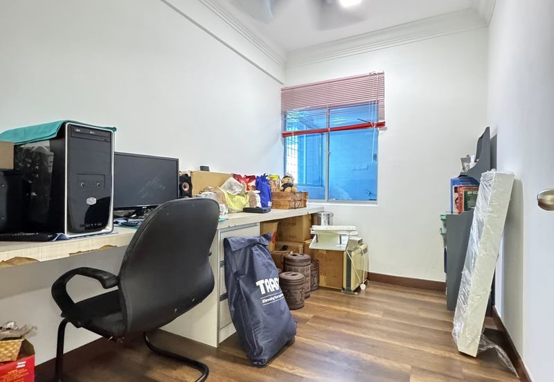 De Tropicana Condominium