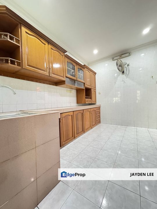 **Renovation ** 2 Sty Jalan Bendahara Taman Sri Indah Klang 20x75sf, Selangor, Klang