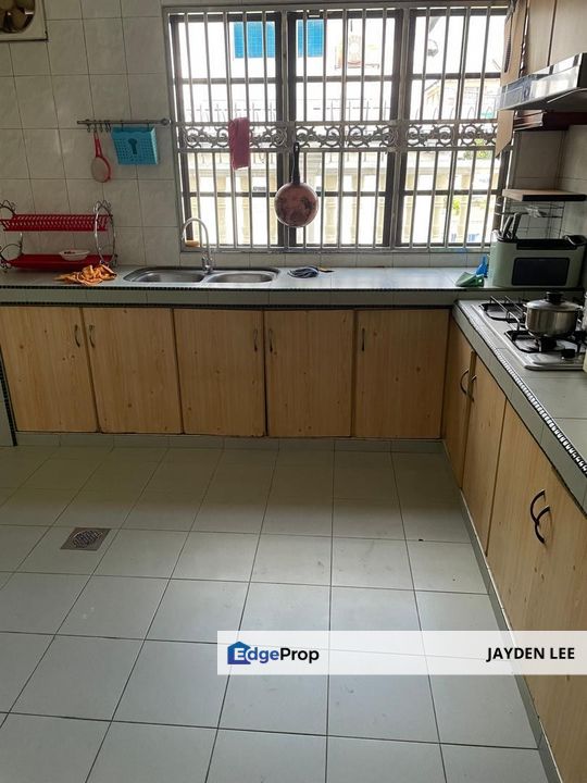 Corner Unit Renovated 2 Sty Jalan Merak Bandar Puchong Jaya 3650sqft, Selangor, Puchong