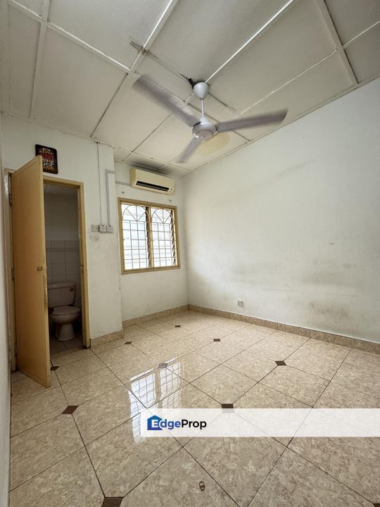 Facing More Parking 2 Sty Taman Bukit Puchong Jalan Bp 1, Selangor, Puchong