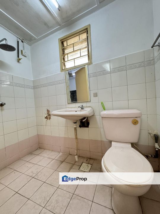 Facing More Parking 2 Sty Taman Bukit Puchong Jalan Bp 1, Selangor, Puchong