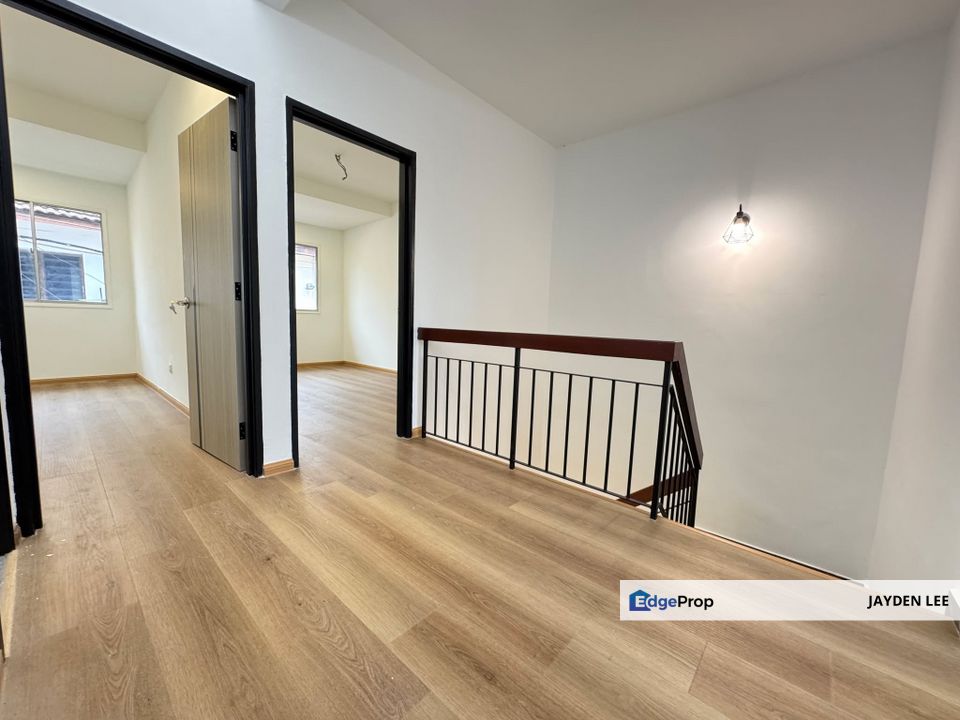 Fully Renovation 2 Sty Taman Puchong Utama Jalan PU 9 Facing No House, Selangor, Puchong