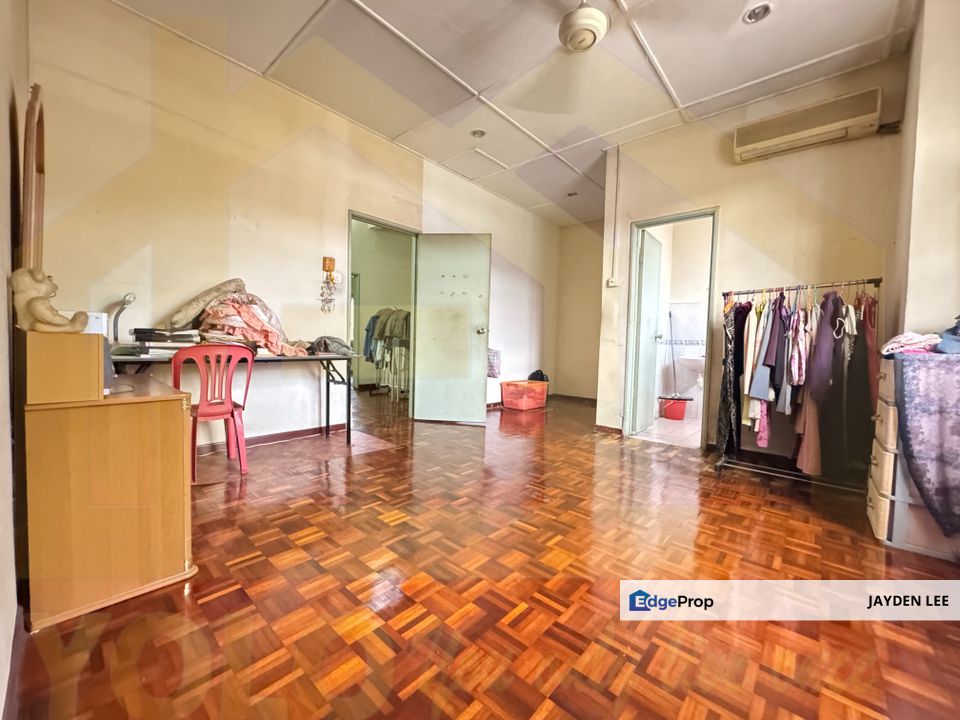 Below Market 2 Sty Jalan BP 1/1 Bukit Puchong 20x70sf, Selangor, Puchong