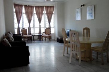 Endah Regal Condominium