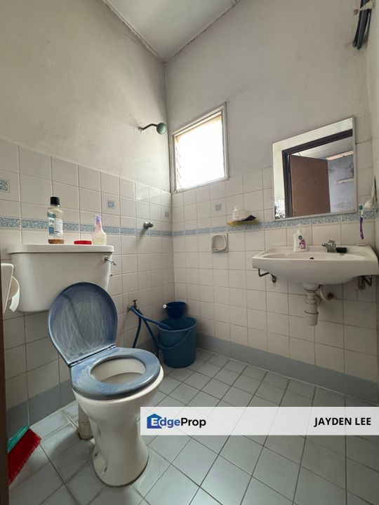 Gated Guarded 2 Sty Jalan Merak Bandar Puchong Jaya 20x75sf, Selangor, Puchong