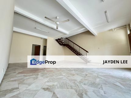 Below Market 2 Sty Taman Saujana Puchong Jln sp 1 20x68sqft, Selangor, Puchong South