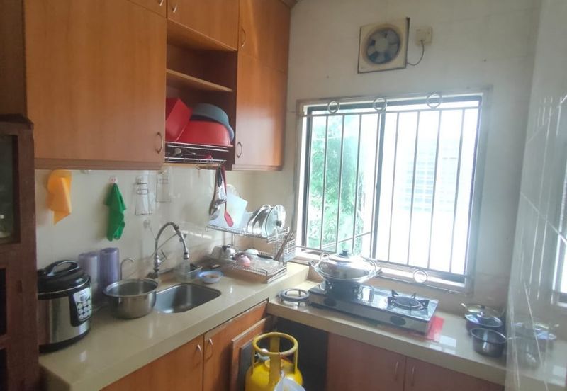 Taman Kinrara Seksyen 4