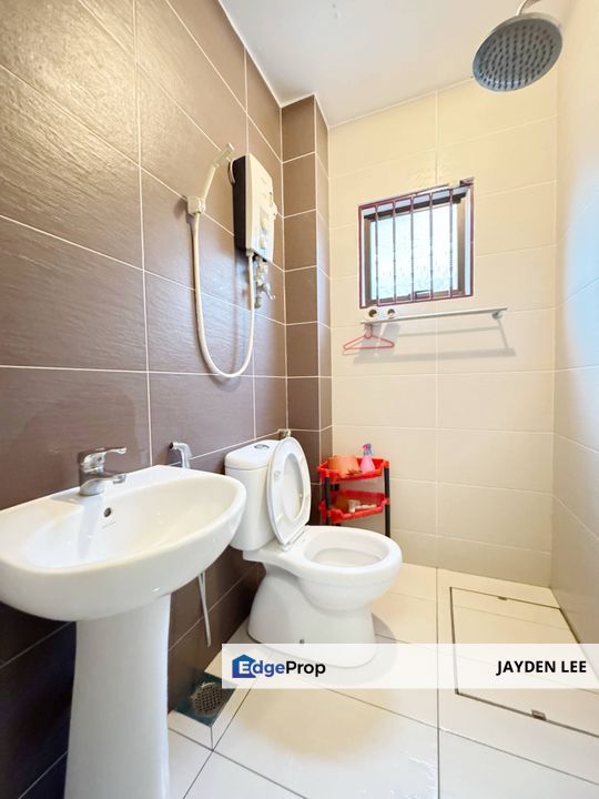 Corner Unit 2 Sty Taman Wawasan Pusat Bandar Puchong 3250sqf  , Selangor, Puchong