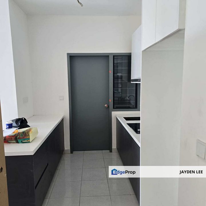 E'island Lake Haven Residence Taman Putra Perdana 2 Carpark, Selangor, Puchong