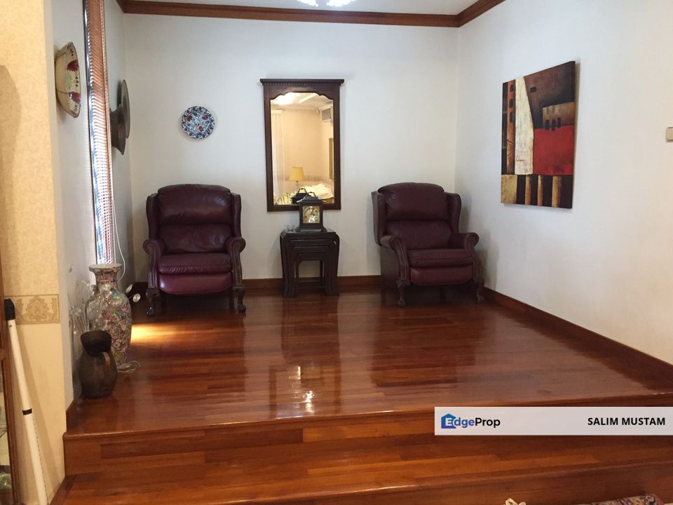 99-Year Leasehold Land 23,730 sq ft with 2-Storey, 7-Room Bungalow at Seksyen 11, Shah Alam, Selangor, Shah Alam