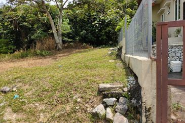 Bungalow Lot at Kg Selamat, Sg Buloh