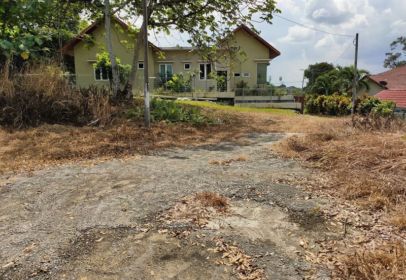 Bungalow Lot at Kg Selamat, Sg Buloh