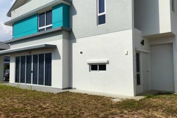 New, Corner Lot, 2 Storey Terrace House at Bandar Serenia.