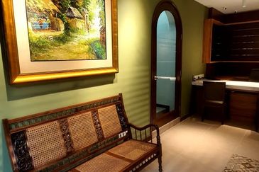 Commercial for Cafes, Retail Shops, Clinics & Showrooms in Bangsar close to transportation Ample parking 