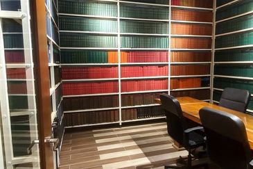 Commercial for Cafes, Retail Shops, Clinics & Showrooms in Bangsar close to transportation Ample parking 