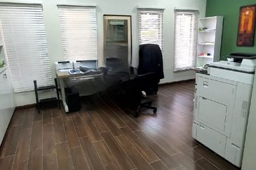 Commercial for Cafes, Retail Shops, Clinics & Showrooms in Bangsar close to transportation Ample parking 